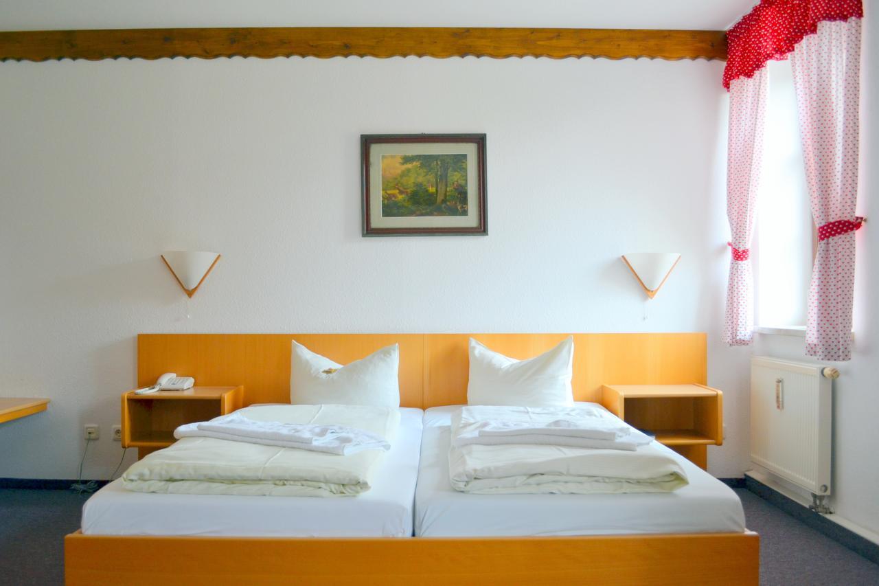 Elegant-Hotel "Zur Burg" Posterstein ห้อง รูปภาพ